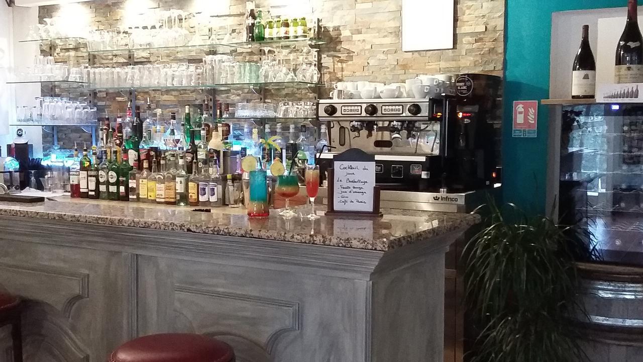 Hotel Restaurant Les 3 Chenes Фрежус Екстер'єр фото